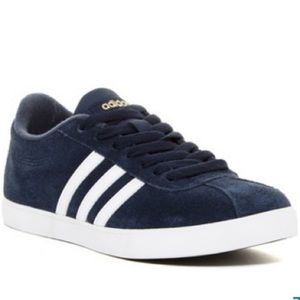 Navy Adidas Courtset sneakers